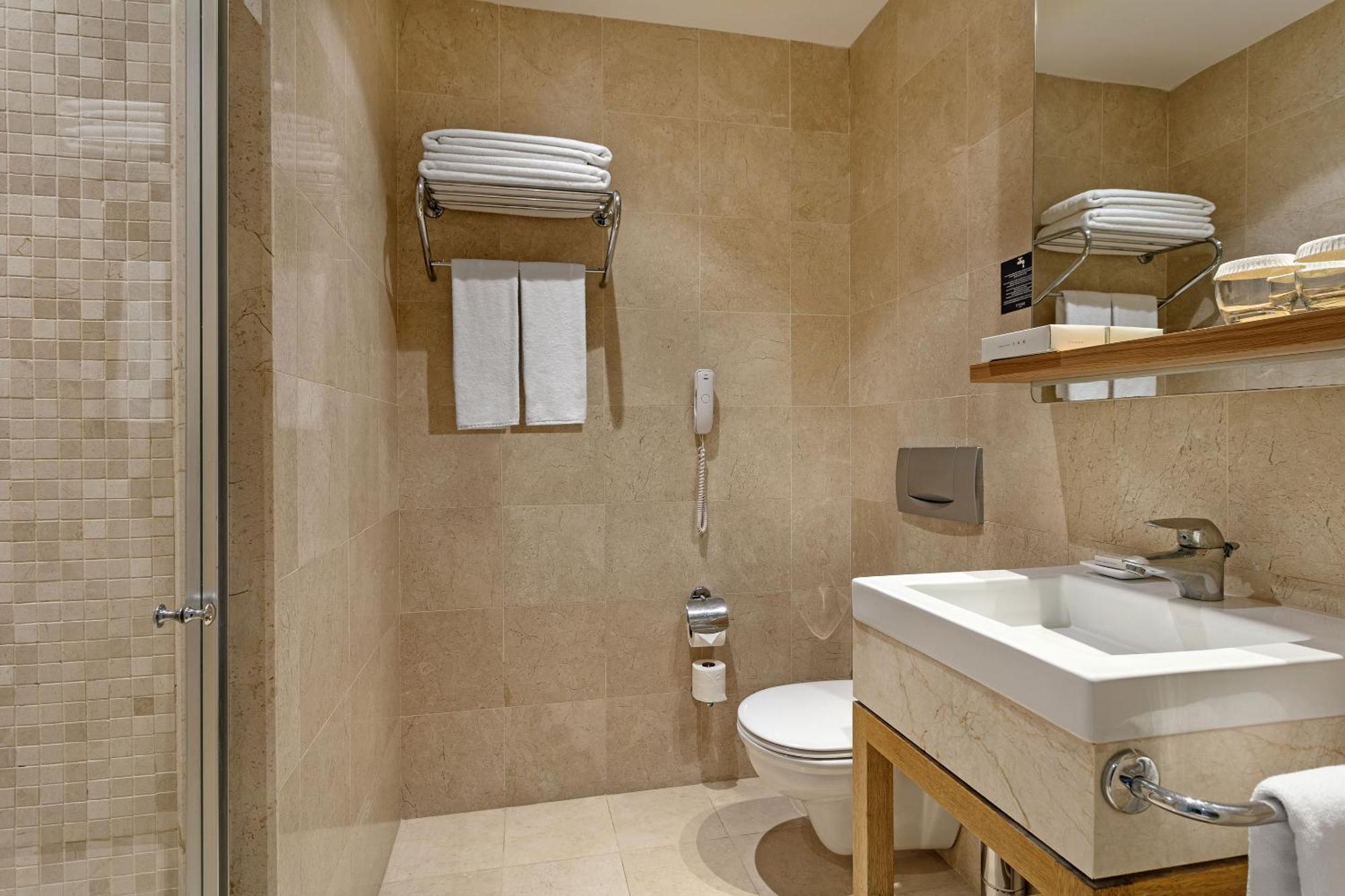 Junior Suite,1556259472:JPEG
